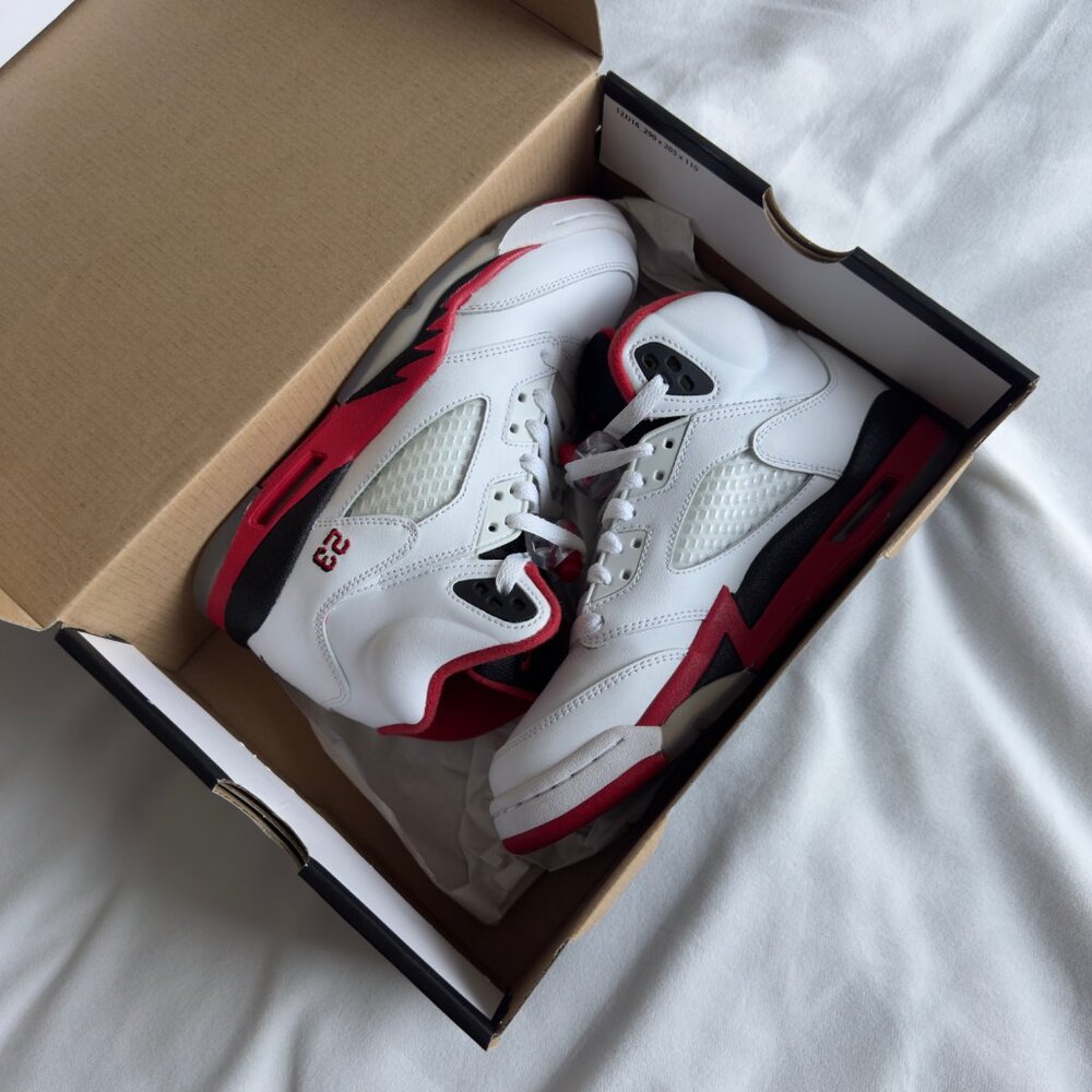 Nike Air Jordan 5 Retro Fire Red GS Size 4.5Y (2013)